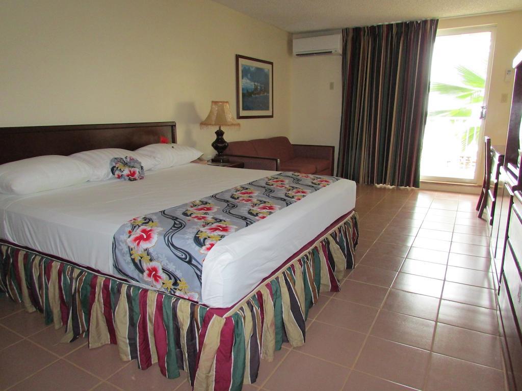 Marshall Islands Resort Маджуро Номер фото